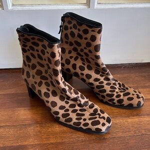 Stuart Weitzman Leopard Calf Hair Ankle Boot Size 9